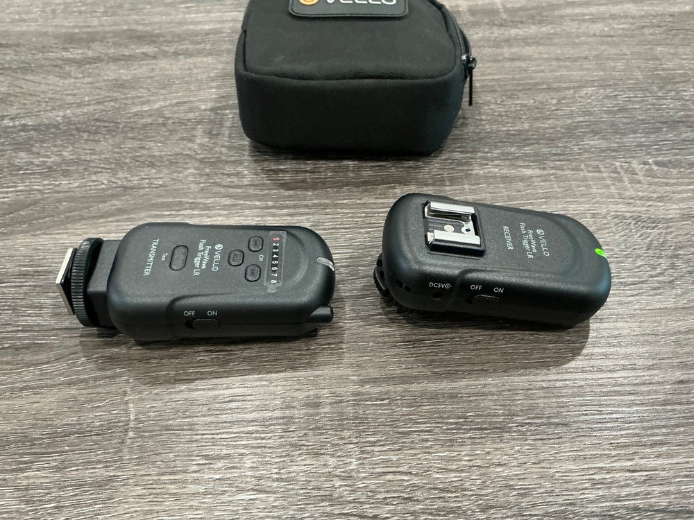 VELLO FREEWAVE LR WIRELESS FLASH TRIGGER/RECEIVER KIT NO BOX VELLO POUCH INCLUDE