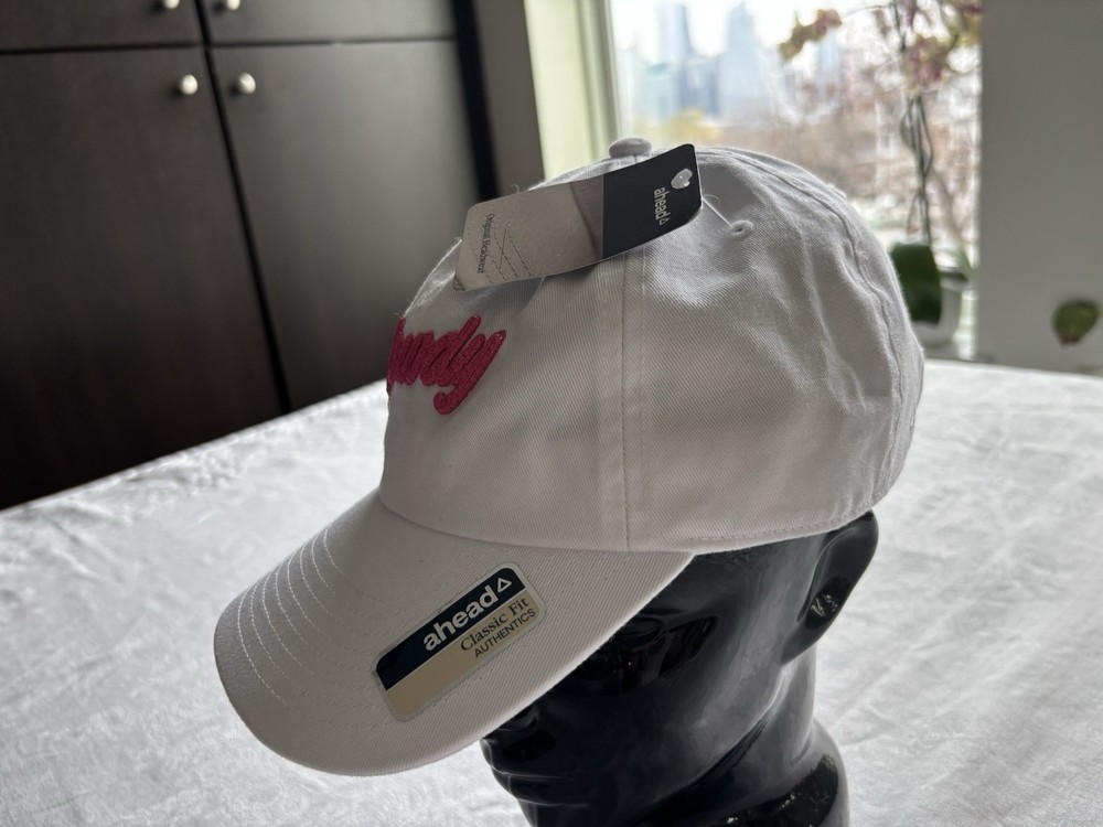NWT Lost Pines Golf Course Hat Adjustable ‘Howdy Script’ Pink on White