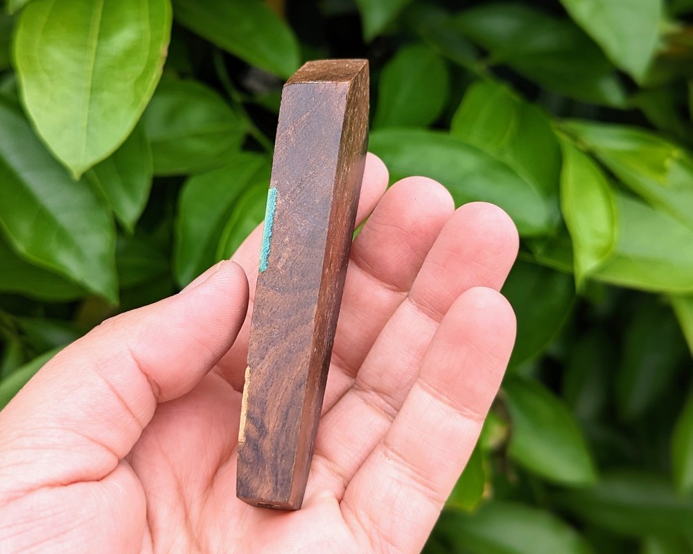 1 wood pipe