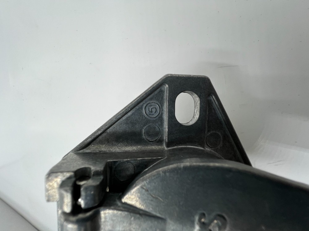 Phillips Split Pin Socket 15-720 With 2 Hole Mount Zinc Die-Cast