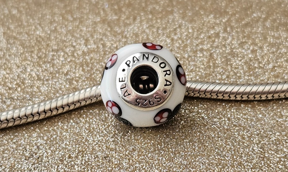 Authentic Pandora Silver Classic Minnie Mouse Murano Charm