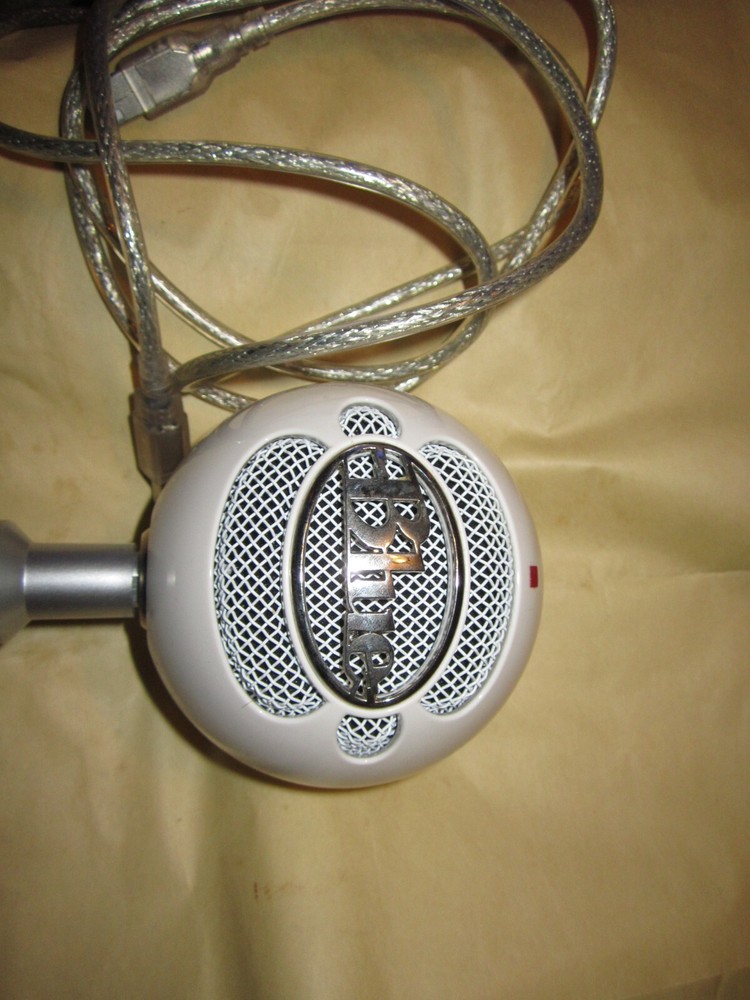 Logitech Blue Snowball Ice USB Microphone w/ Cable White Plug & Play