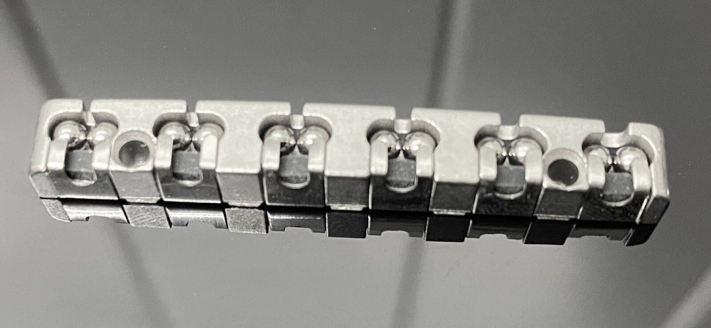 Genuine Fender LSR ROLLER NUT Assembly for Stratocaster Strat