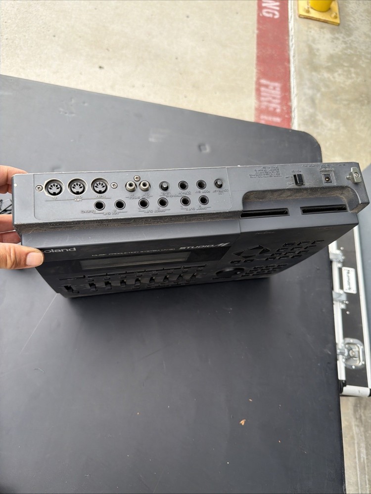 Roland MV-30 Studio M