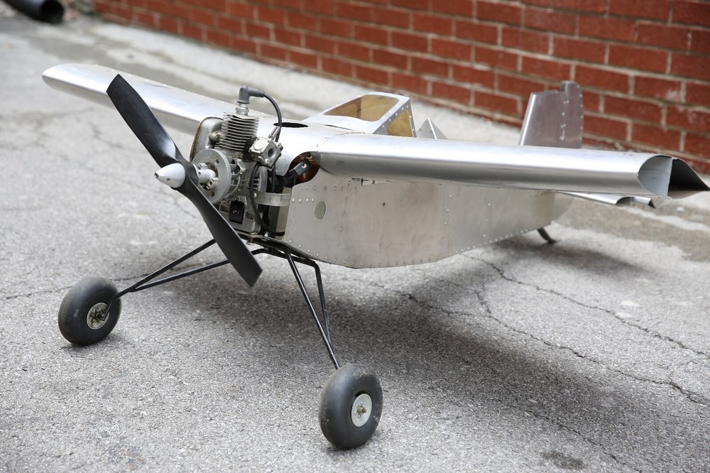Vintage Control Line Model Airplane Gas Engine Aluminum Plane Tether Project Old