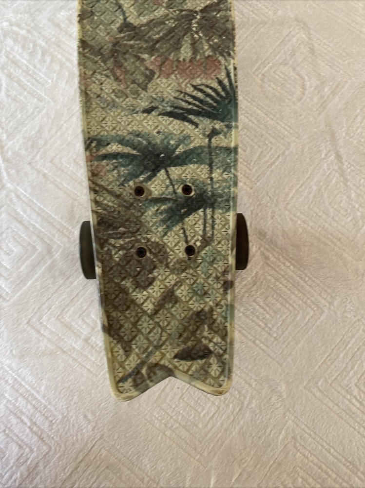 Globe Bantam Graphic Complete Skateboard - 23in x 6in