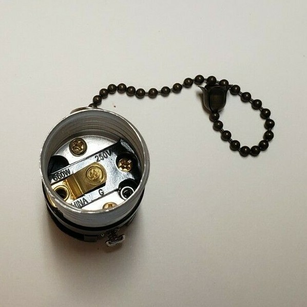 Pull Chain (On-Off) Medium Base Lamp Socket With Antique Brass Finish 48320AJB