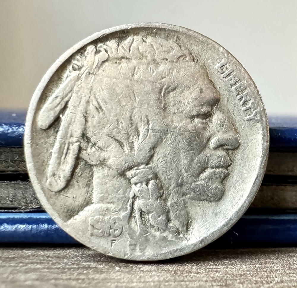 1919 Buffalo Nickel - 2 Feathers