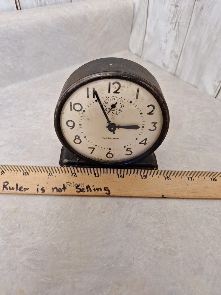 waralarm clock