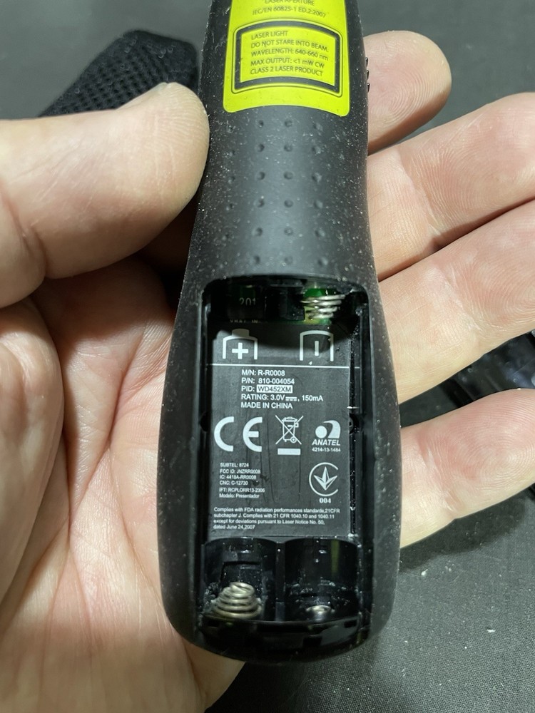 Logitech R400 Presentation Remote Wireless Laser Pointer Clicker Slideshow