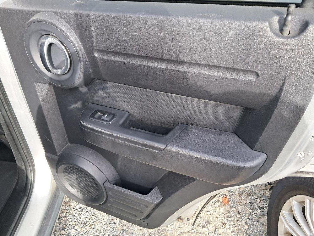 NITRO 2010 Glove Box 4902541