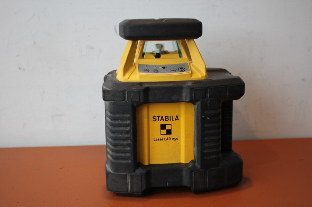 Stabila LAR 250 (05610) Interior/Exterior Rotating Laser with Slope Basic Kit