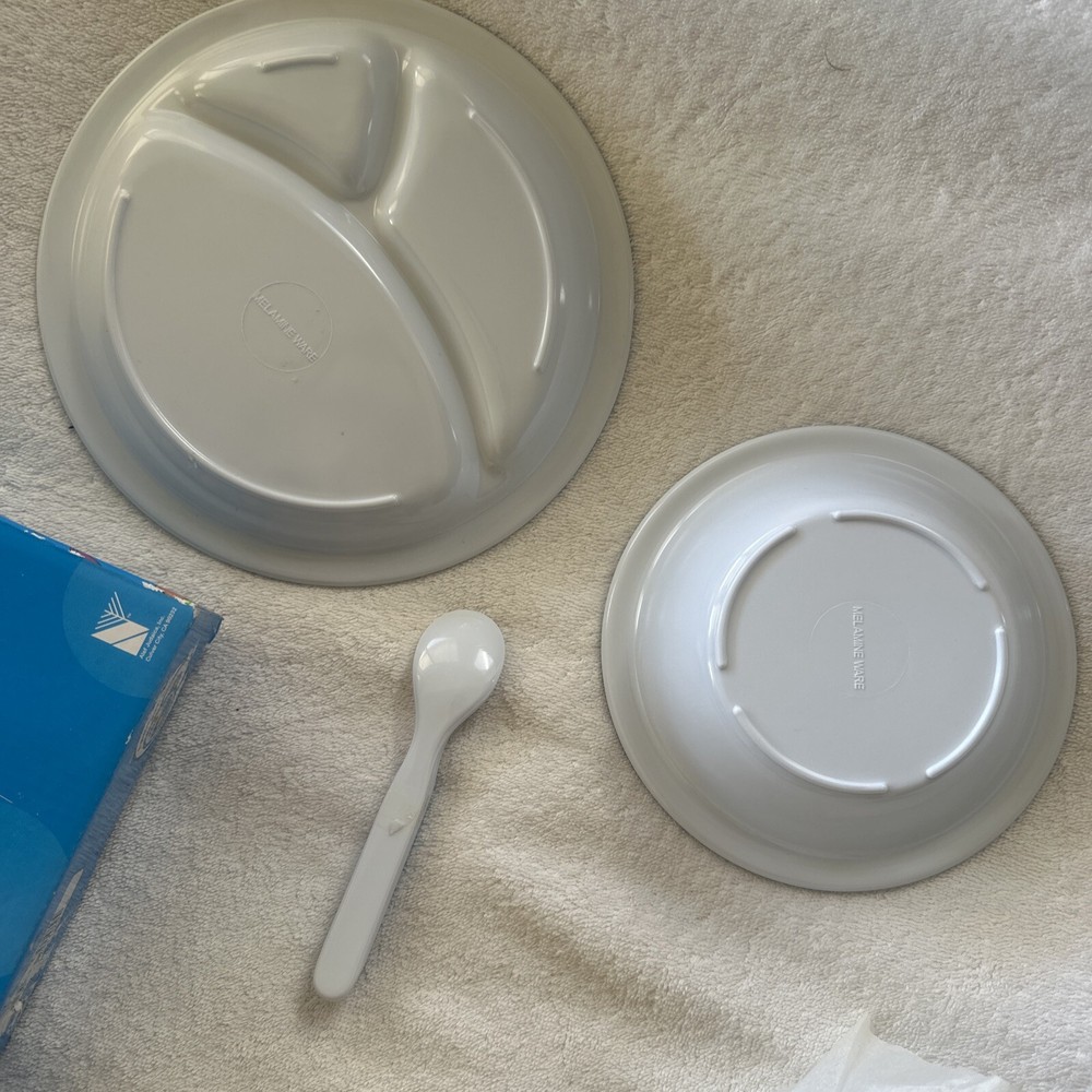 Noshy Boy Matzah Plate Set