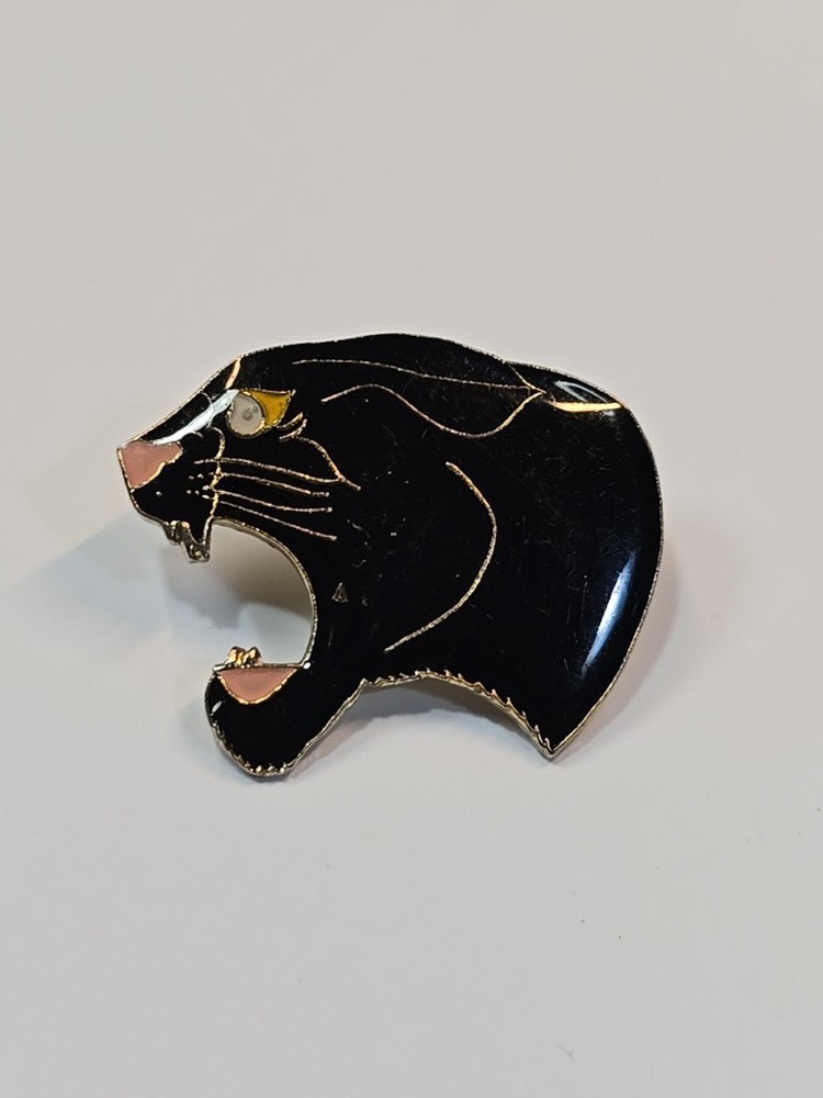 Roaring Pather Big Cat Lapel Pin