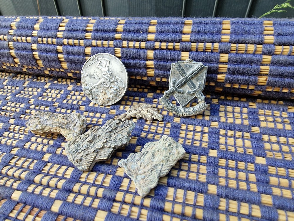 WW2 Original German Badges Front Item Relic.