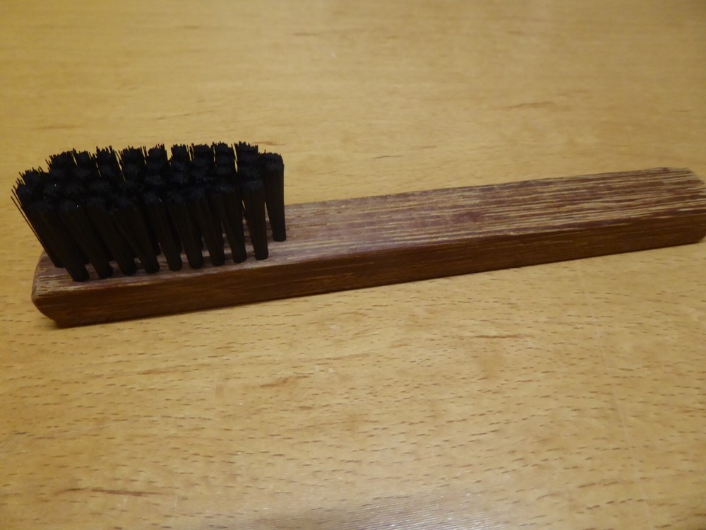 SMALL OLD 6" HARDWOOD BRUSH #120