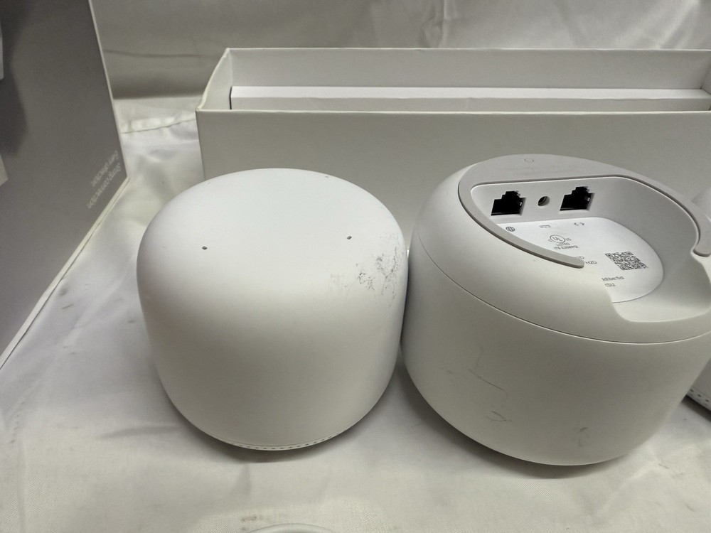 Google Nest Wifi Router and 2 Points - Snow