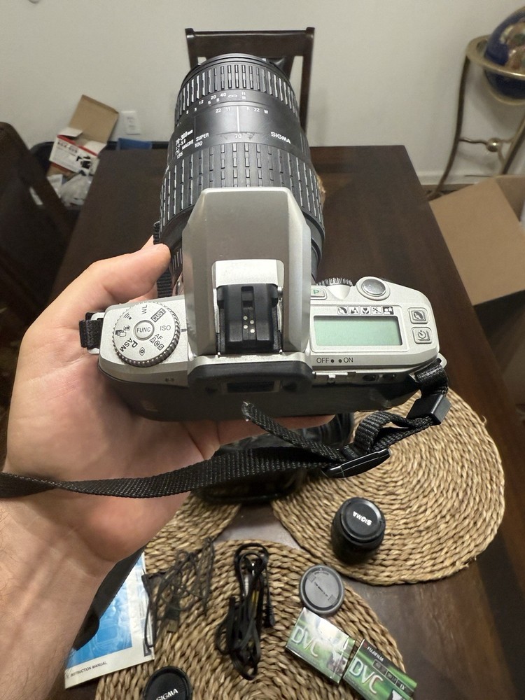Minolta Maxxum 4 Bundle