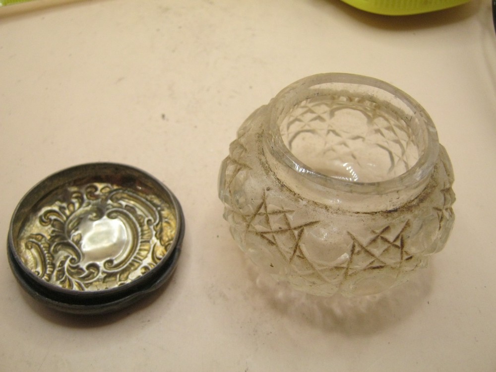 Antique Sterling Silver Vanity Jar / Storage Box With Glass Bottom