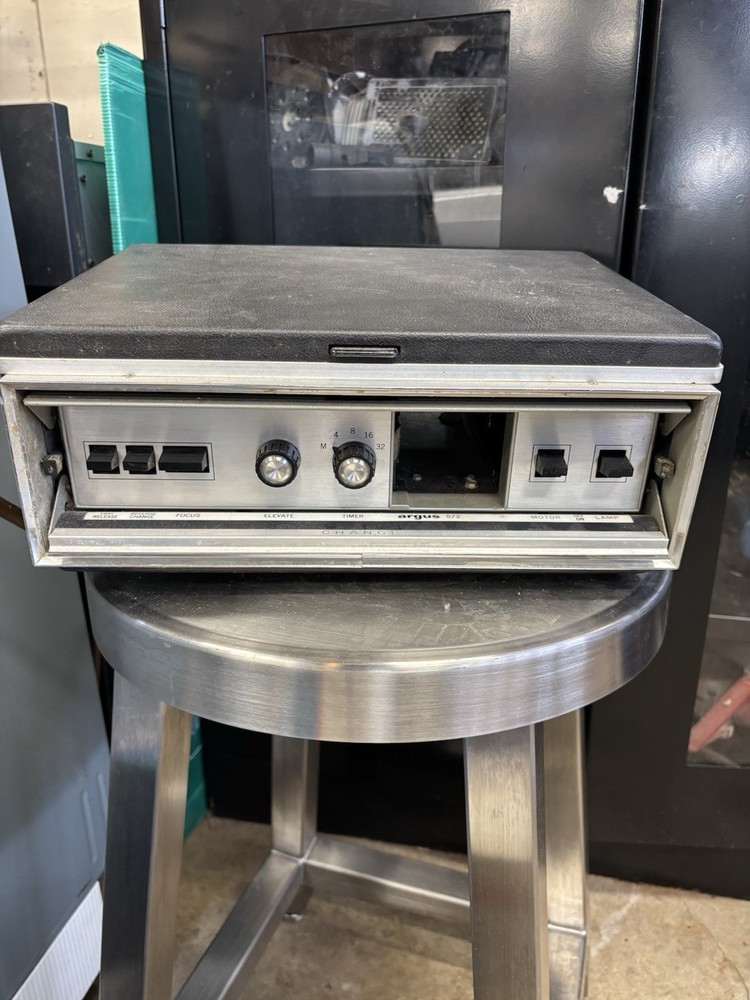 Argus Electromatic 572 Projector