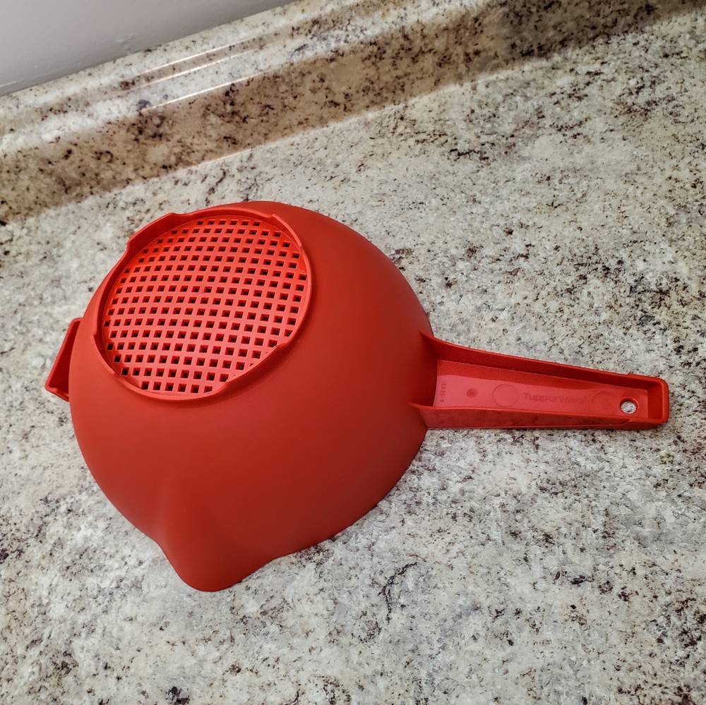 Tupperware Double Spout Strainer Colander 2 Qt (1523) Large Kitchen Tool – New