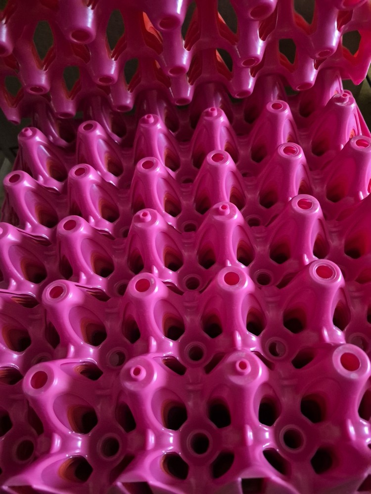 35 Used Plastic Egg Flats Holds 30 Per Flat.