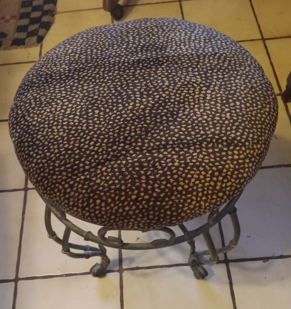 Round Iron Vanity Stool / Bench (VB-121)