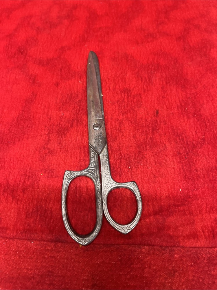 VINTAGE Evershark SCISSORS SHEARS ORNATE DESIGN  (p2)