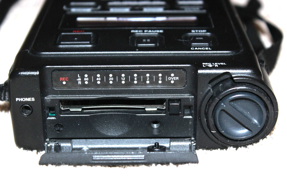 MARANTZ PMD660 PROFESSIONAL SOLID STATE CF CARD RECORDER - SUPER CLEAN!