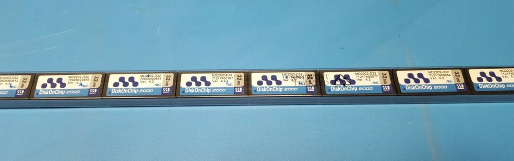 (1) Disk OnChip flash disk, MD2202-D32, SanDisk/M-SYSTEM, 32MB, 5V, 32 Pin- Dip