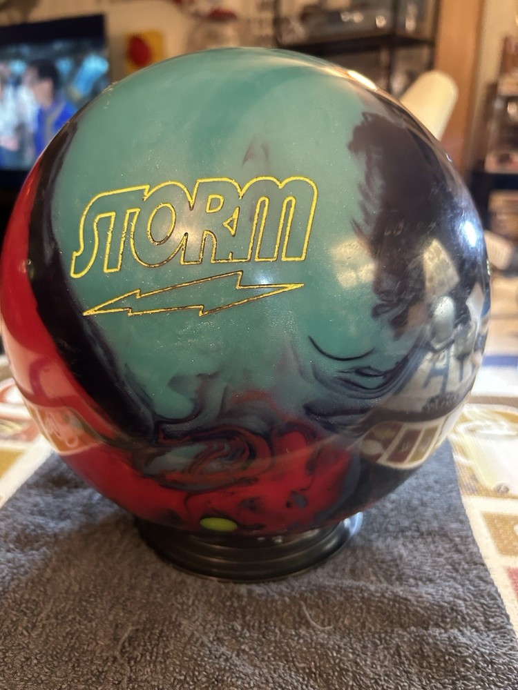 storm identity bowling ball 15