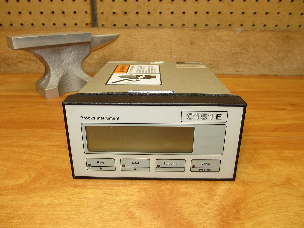 Brooks Instrument 0151AAE2A11A *USED POWERS UP* Flow Computer 0151E
