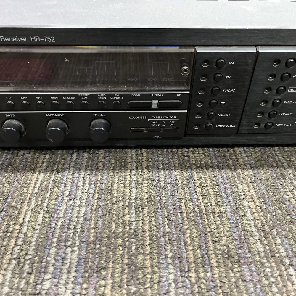 Carver Receiver Model HR-752