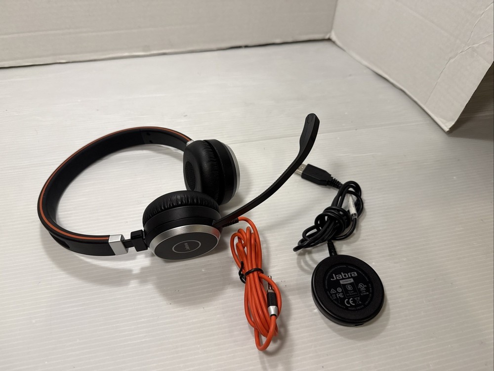 Jabra Evolve 40 UC Headset HSC017 w/ ENC010 USB-A Controller.