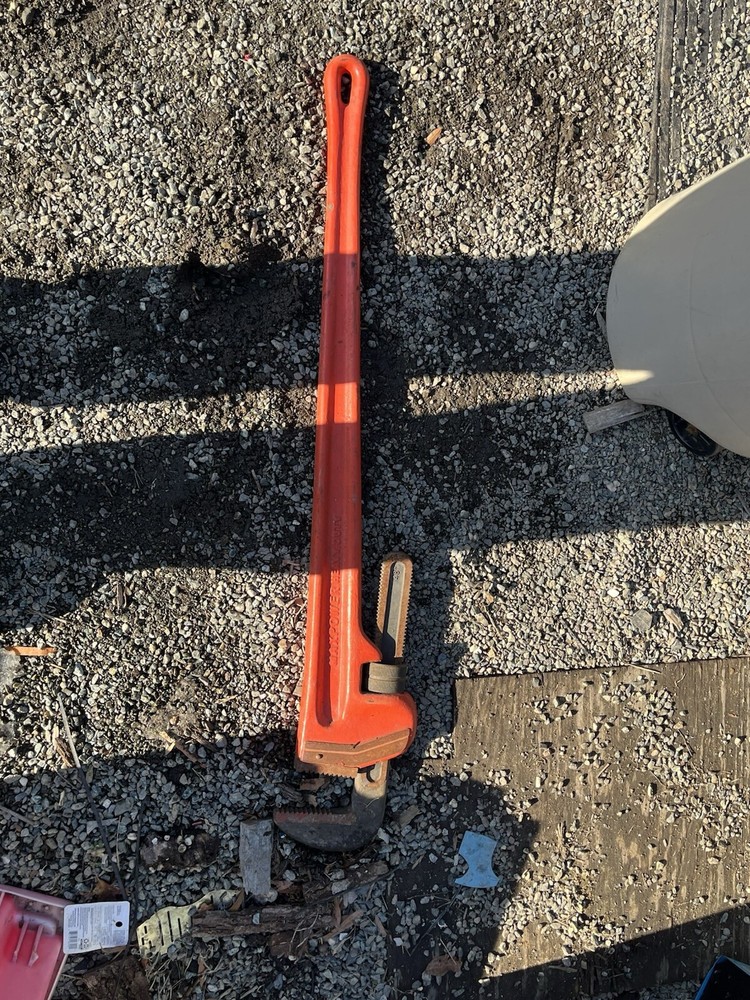 48 Inch ￼ Straight Pipe Wrench ￼
