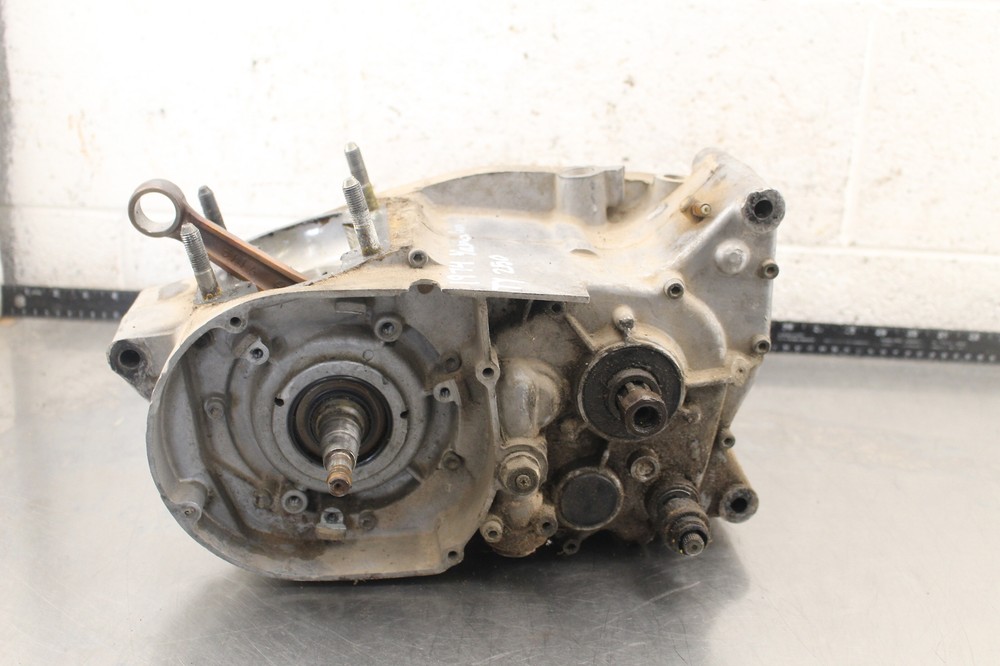 1974 Yamaha TY250 ENGINE MOTOR BOTTOM 7SM2106