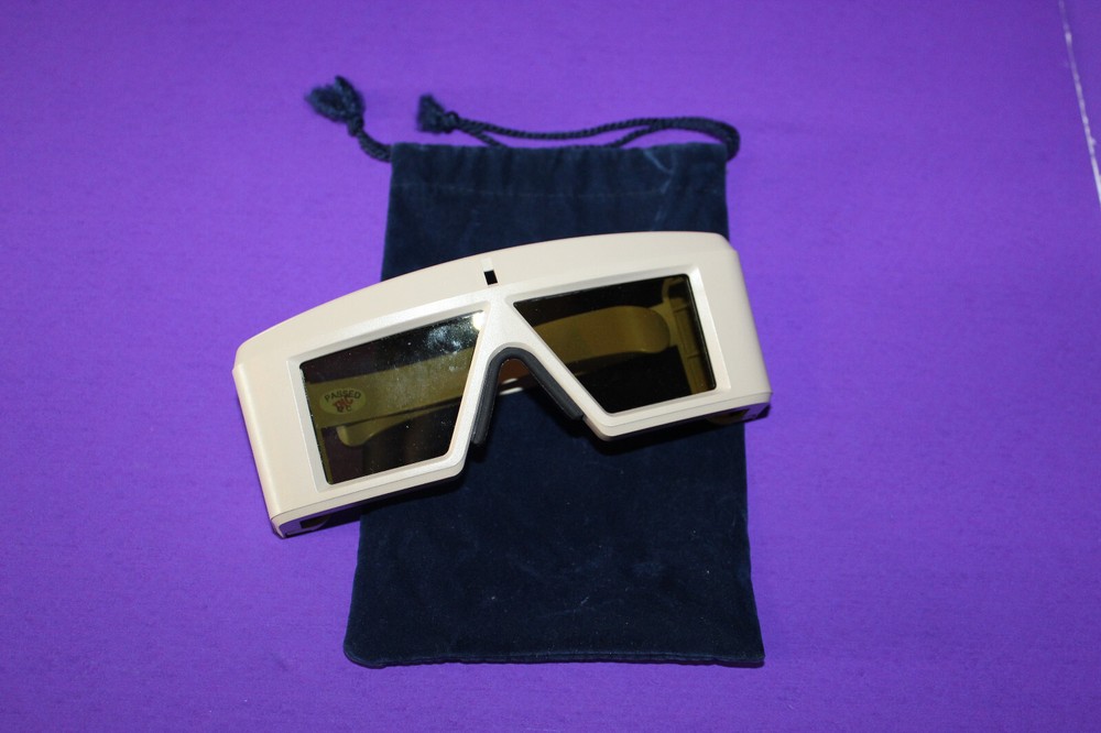 StereoGraphics Crystal Eyes 3D Glasses & Transmitter Set