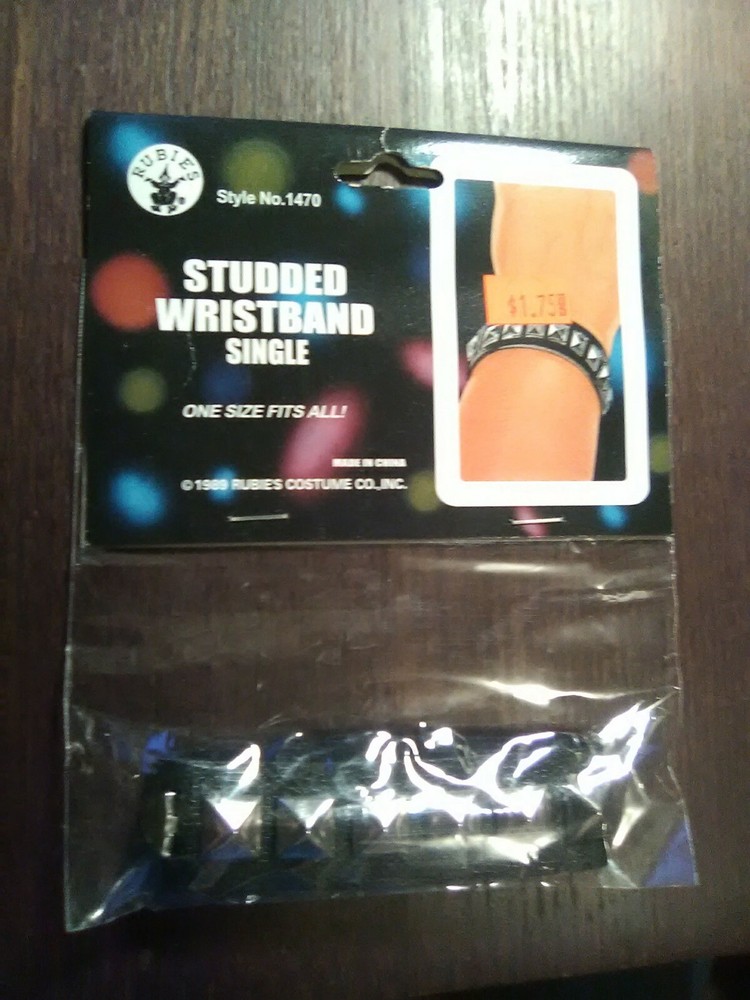 Rubies~Wristband Unisex Single Studded