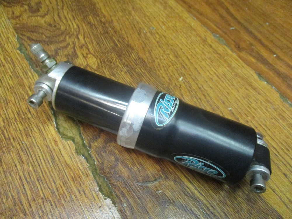VINTAGE RISSE RACING REAR SUSPENSION SHOCK