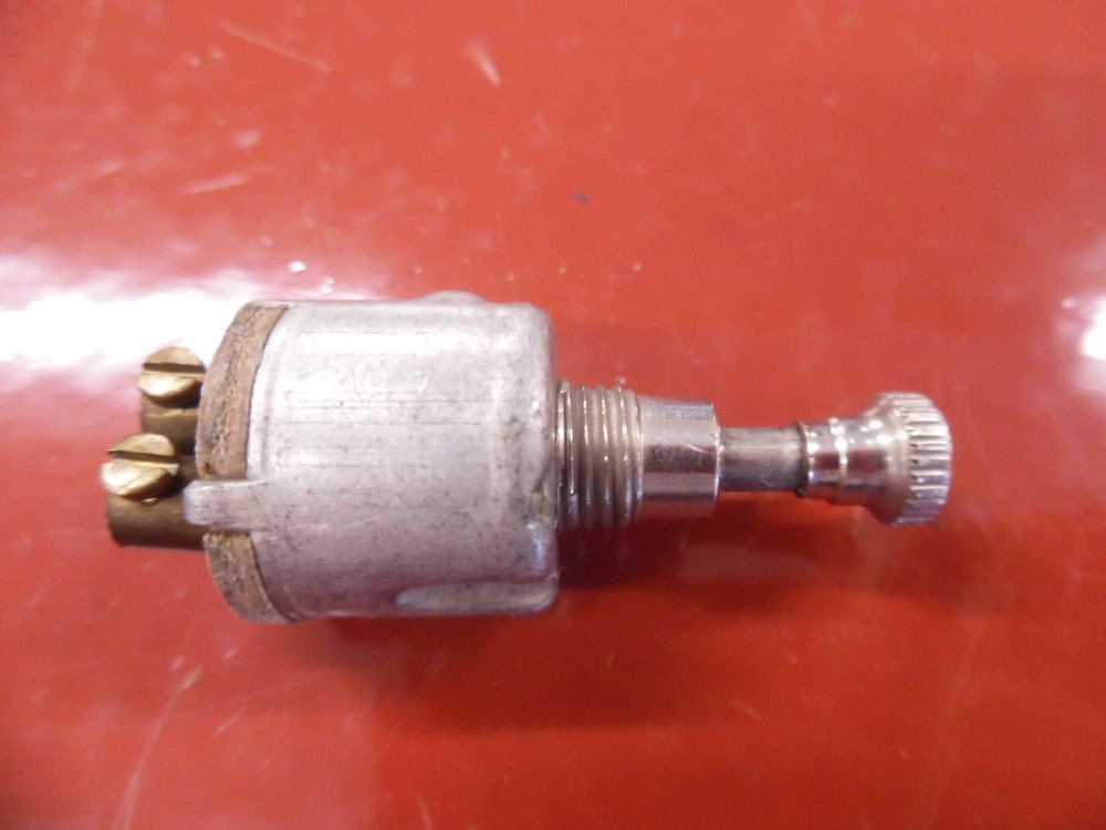 1930 's 1940 's INSTRUMENT PANEL DASH ON OFF PUSH PULL SWITCH NOS