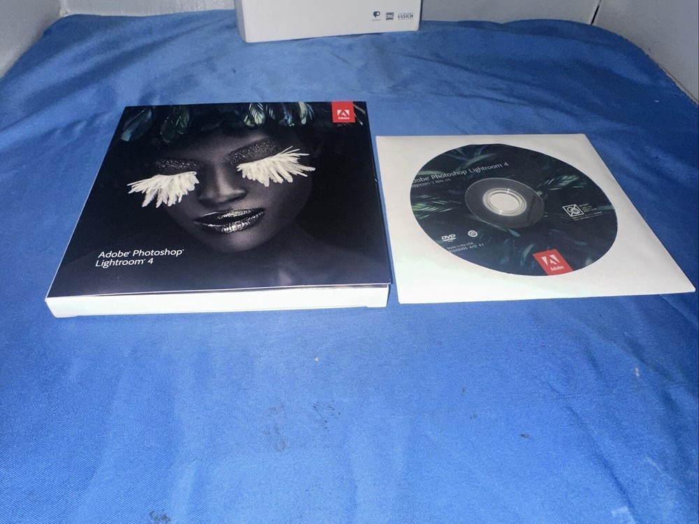 Adobe Photoshop Lightroom 4 Software CD w Serial Number (2012)