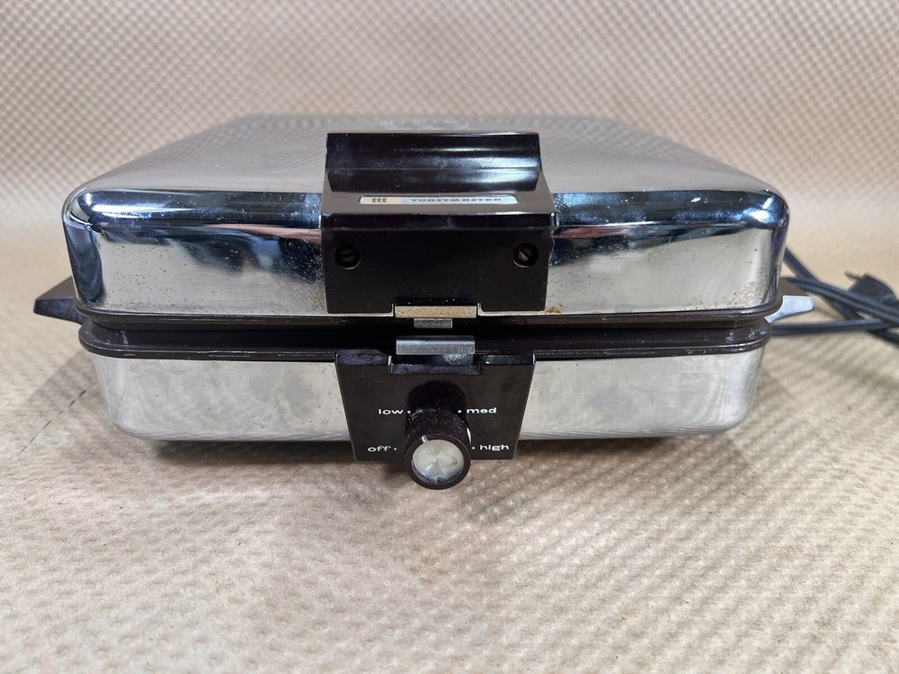 VINTAGE Toastmaster (259A) Chrome Waffle Maker / Griddle Combo [TESTED/WORKS]