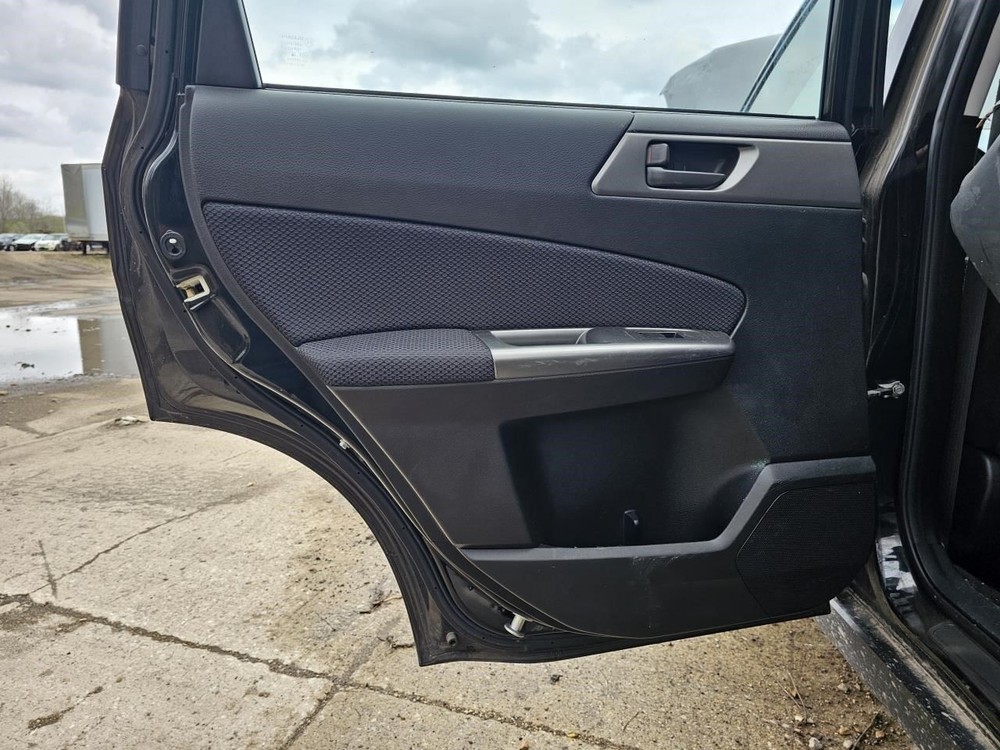 FORESTER 2011 Headrest 2449477