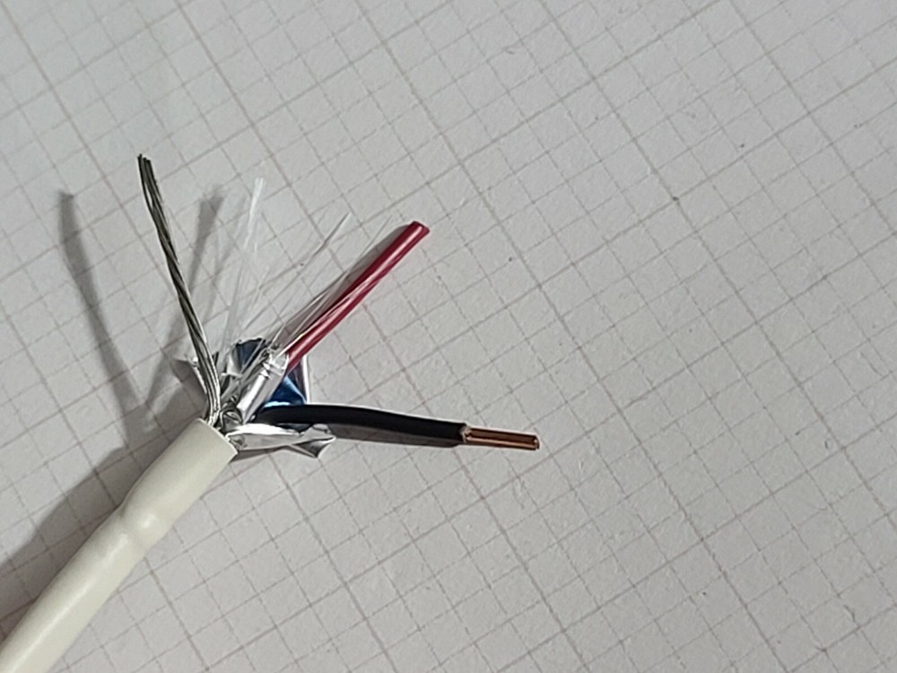 Belden Wire 6320FE 18/2C Solid Shielded Control/Audio Cable Plenum White /50ft