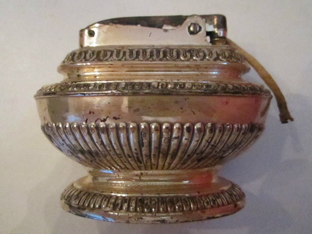 VTG RONSON QUEEN ANNE LIGHTER - NOT WORKING - TUB AAA