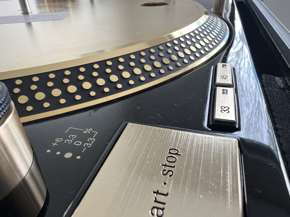 TECHNICS SL-1200 LTD Limited Gold Edition (open box)