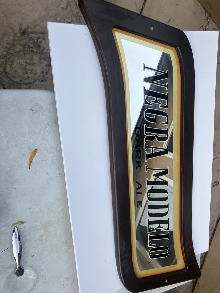 Negra Modelo Mirror Dark Ale