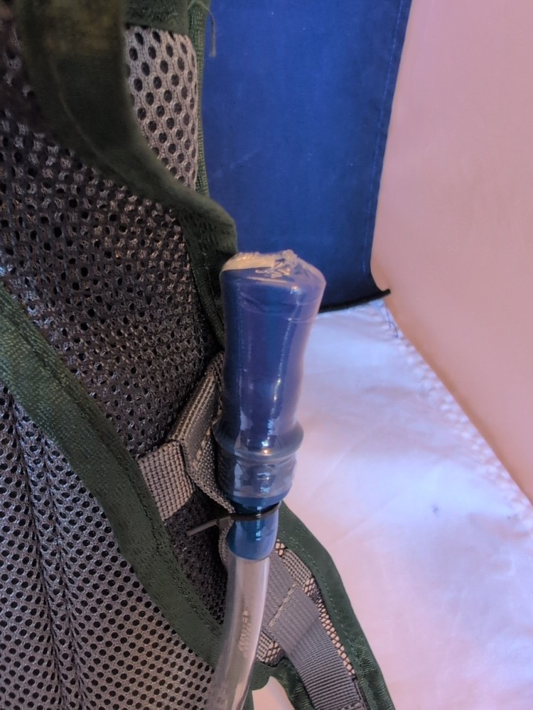 NWT Bass Pro Shops Eclipse 1.5L Hydration Fluids Backpack Reflective Adjustable