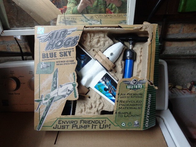 AIR HOGS BLUE SKY PRESSURE PLANE SPIN MASTER NEW