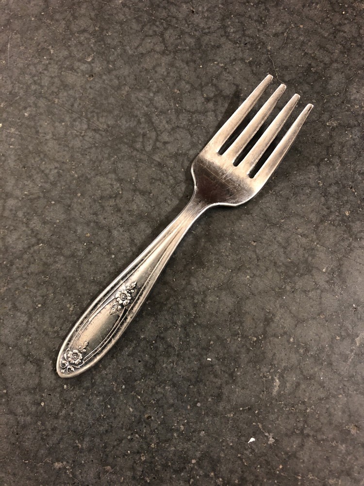 Oneida Silverplate Baby Fork Belford 4”